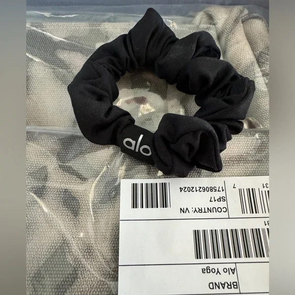 🌟New Alo Yoga Set 3pc Box - Picture 4 of 6